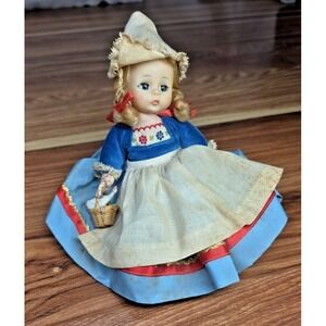 Madame Alexander 8" International Bent Knee Doll Dutch Girl # 791